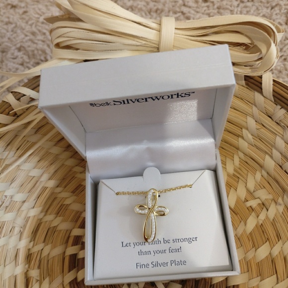 Gold pearl cross pendant necklace NWT Christian - Picture 4 of 4